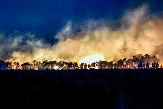 Με όπλα επικοινωνίας στην «ενεργή μάχη» με τη... φωτιά